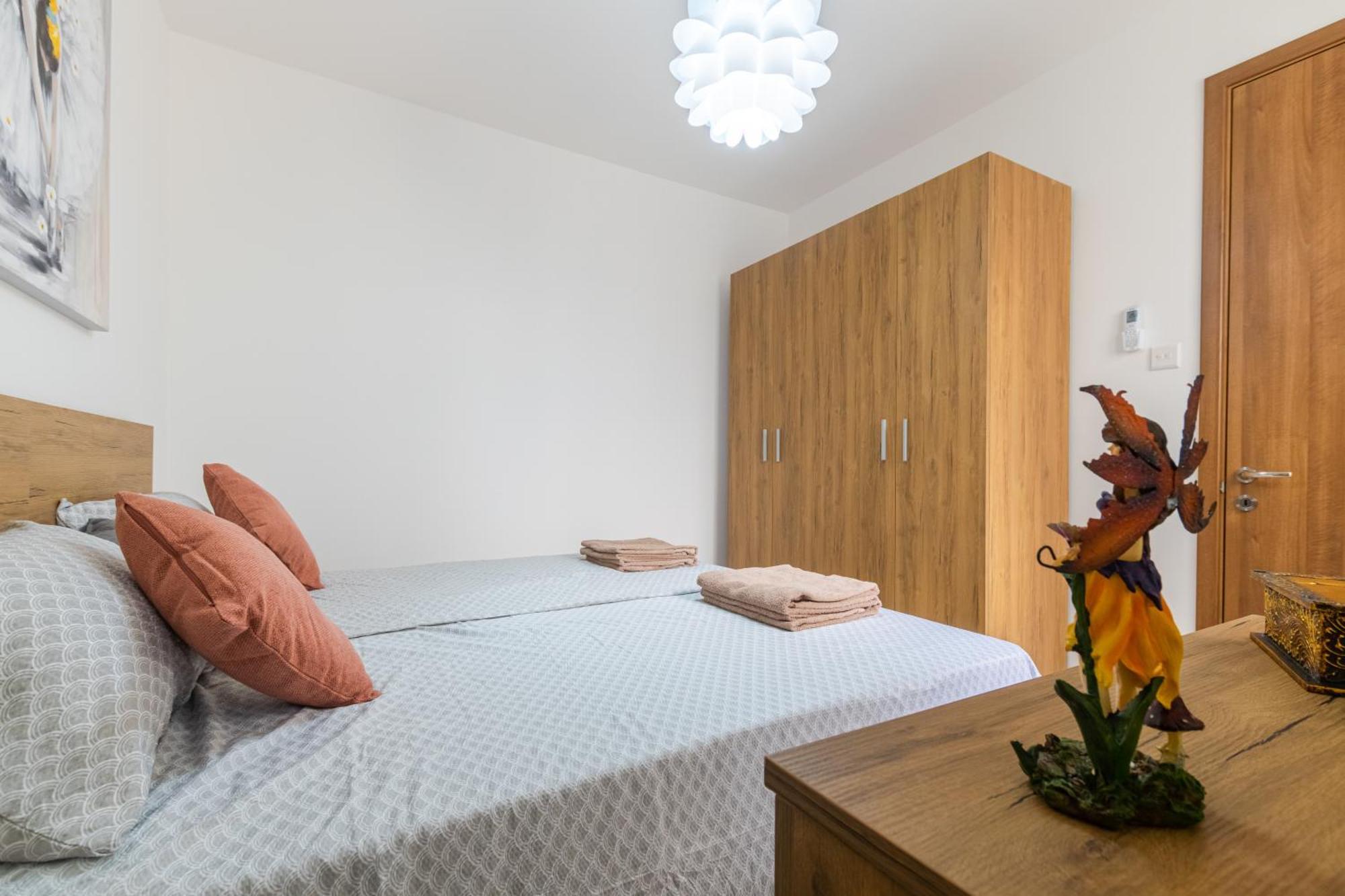 Brand New Apartment 3Bdr 2 Bth H7 เซนต์พอลส์เบย์ ภายนอก รูปภาพ